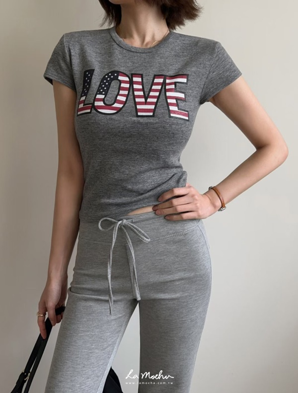 LOVE合身彈性上衣